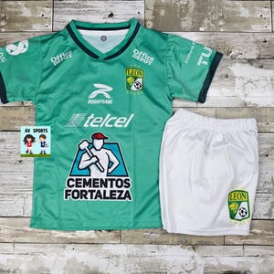 León FC 新聞デザイン シャツ DKG_5f5fb23a-551c-4c3e-803a-
