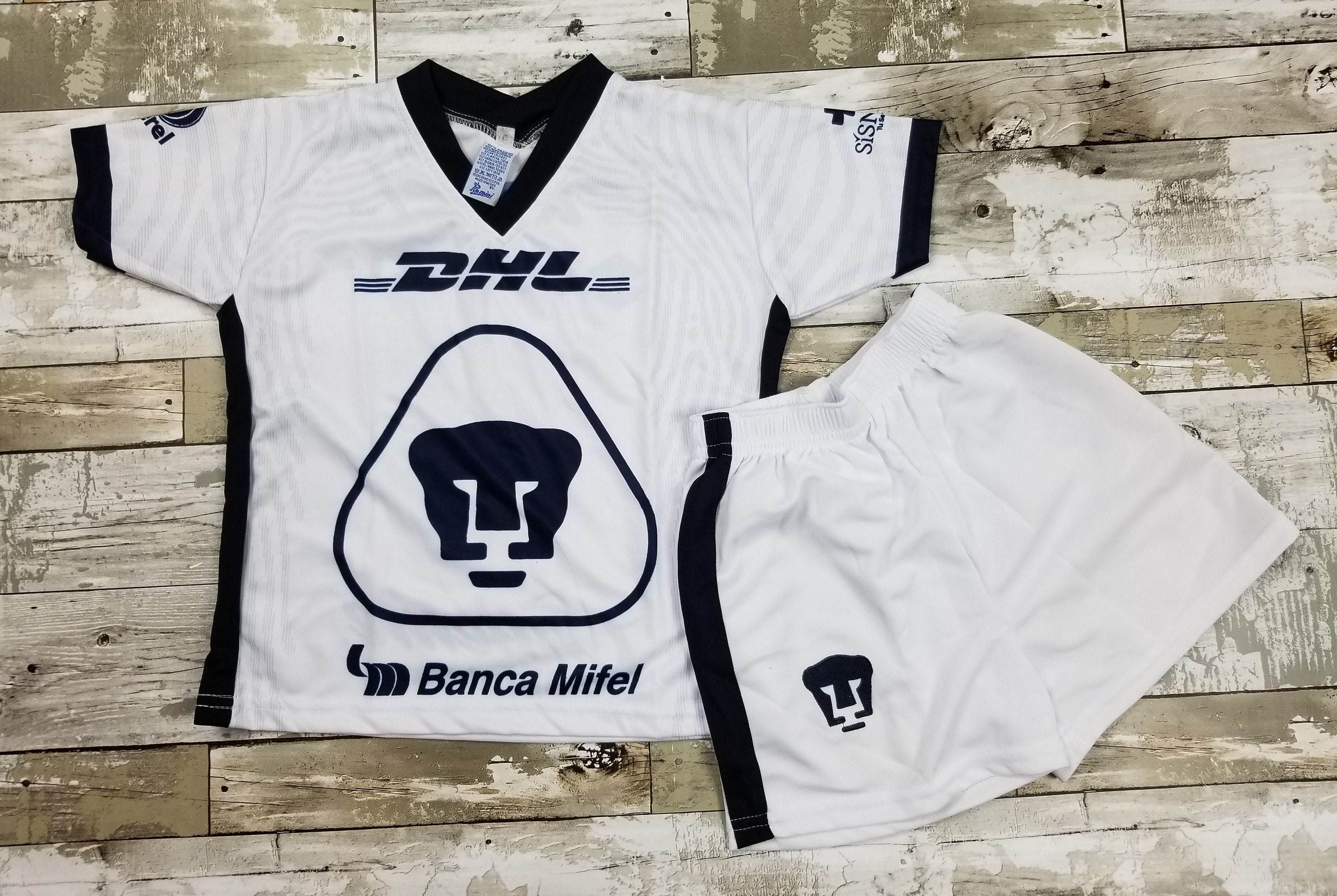 playera pumas unam 2022