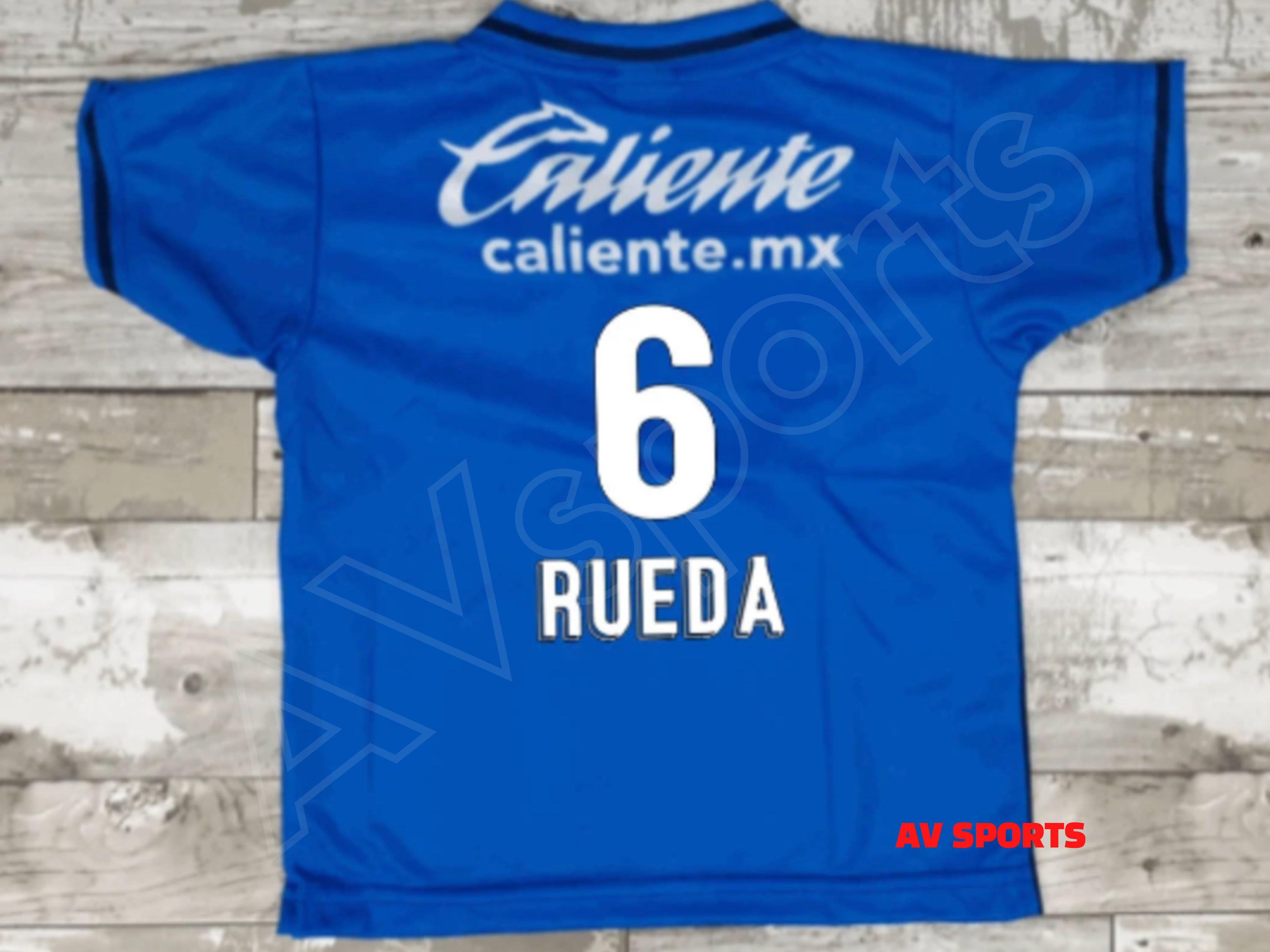 Cruz Azul Home football shirt 2018 - 2019, image size:3000x2250