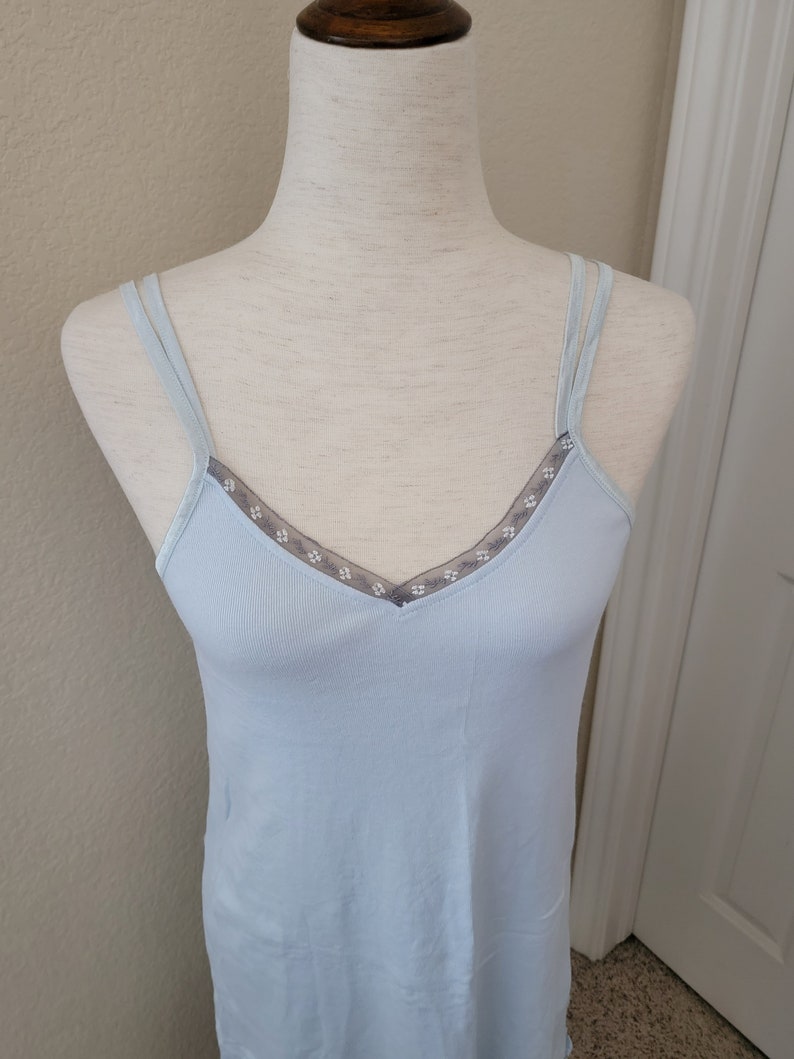 Mycket sällsynt vintage Cherokee Brand Icy Blue stickad chemise med spetskant från 1990-talet bild 3