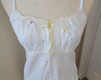 Muy raro Vintage 1990 Q.U.E. Conjunto de pijama floreciente de flores de punto de algodón blanco de primavera o verano de marca
