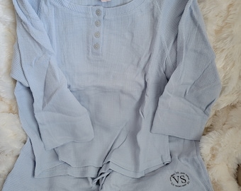 Muy raro vintage de la década de 1990 Victoria&#39;s Secret Icy Blue Thermal Knit Shortie Pajama Set