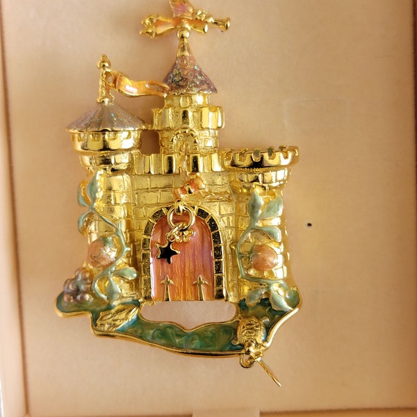 NIB Vintage, Retired, Kirk's Folly Dragonfly Castle Pin/Brooch