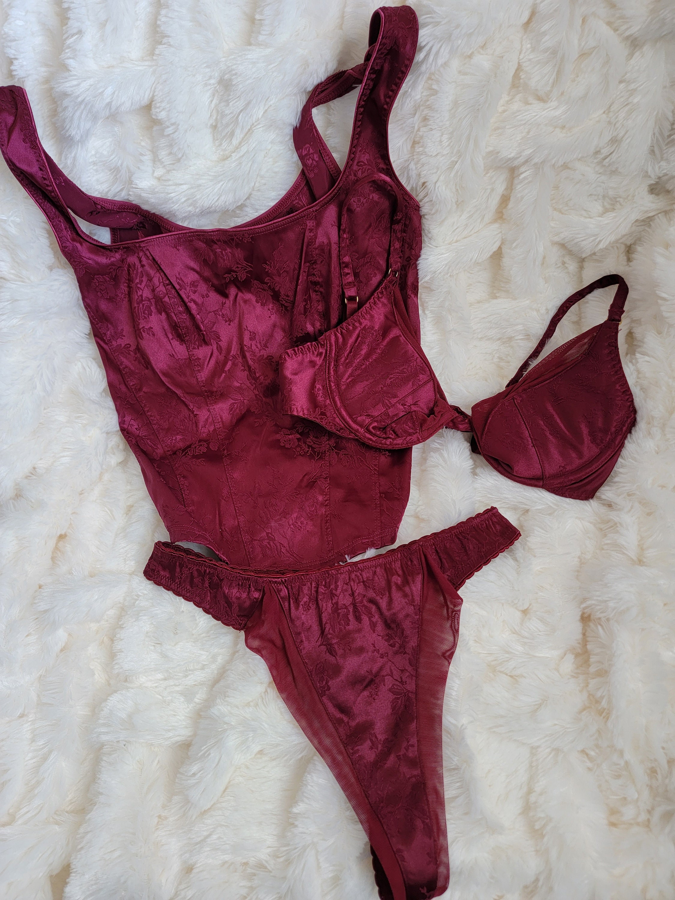 Buy KE FAB Sexy Bra & Panty Set Self Design Lingerie Set (34, Red) at