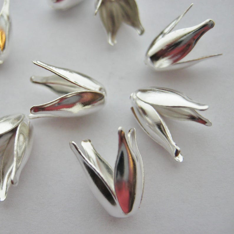 20 Silver Bead Caps Flower Petal 12mm  1/2in Metal Bead Ends for DIY Jewellery Making Bead Findings