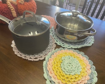 Dessous de plat au crochet, dessous de plat pour plats chauds, centre de table au crochet, dessus de table faits main