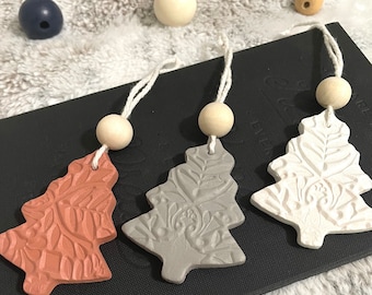 Clay Christmas Ornaments, Rustic Christmas Decor, Christmas Tree Decor, Clay Diffuser Ornament, Essential Oil Diffuser, Christmas Diffuser