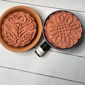 Clay Diffuser, Terracotta Diffuser, Aromatherapy Gift, Desk Accessories for Women Office, Home Fragrance Diffuser, Flower Diffuser