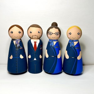 Flugbegleiter Peg Dolls | Jede Fluglinie | Flugbegleiter | Fluglinie | Weihnachtsgeschenk | Handbemalt | Personalisiertes Geschenk Holzspielzeug