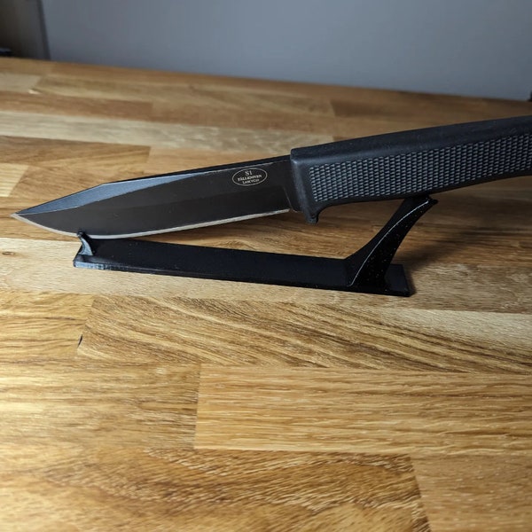 Knife Display Stand For Fixed Blade and Folding Knives | Available in any Color