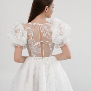 Abito Clementine, Abito da sposa corto, Abito da fuga, Abito per cena di prova, Abito da sposa con maniche a sbuffo