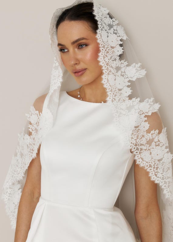 Ivory Lace Blusher Veil: Cathedral Length Mantilla  display picture 1