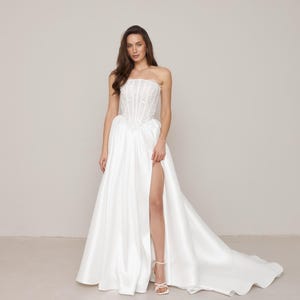 monica bridesmaid dresses friends The One With The Cheap Wedding Dress | Friends Central