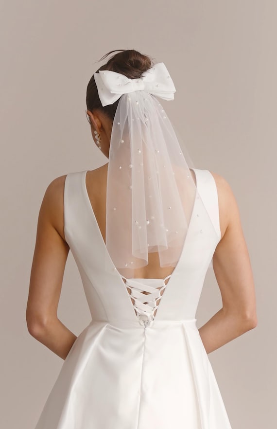 Pearl Wedding Bow With Detachable Mini Veil - Etsy display picture 3