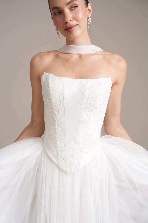 sachin and babi light blue dress Nude Size 10 Fit Flare Drop Waist Crepe Beaded Tulle Stretch Satin Silk  Tissue Organza Organza Tulle Lace Plunging Lace Up Scoop Surplice Bridal  Dresses main image 0