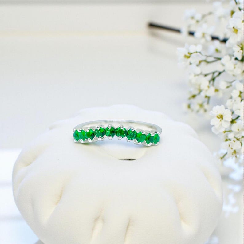 Emerald Green Silver Ring – Dainty Gemstone Band – Minimalist Stacking ...