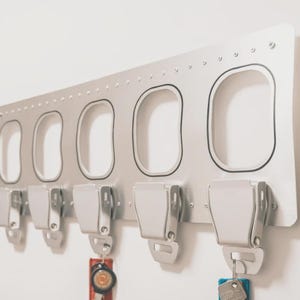 Airplane Seatbelt Key Holder, 5 Hooks, Brushed Aluminum – Ships From ...