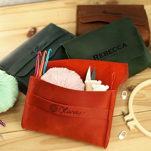 Custodia per uncinetto in pelle personalizzata, borsa per uncinetto personalizzata, custodia per organizzare ferri da maglia, regalo di artigianato per lei, accessori per maglieria