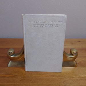 Julius Caesar A Great Life in Brief, Alfred Dugan, Alfred Knopf, A Borzoi Book, 1969, ex library, vintage hardcover