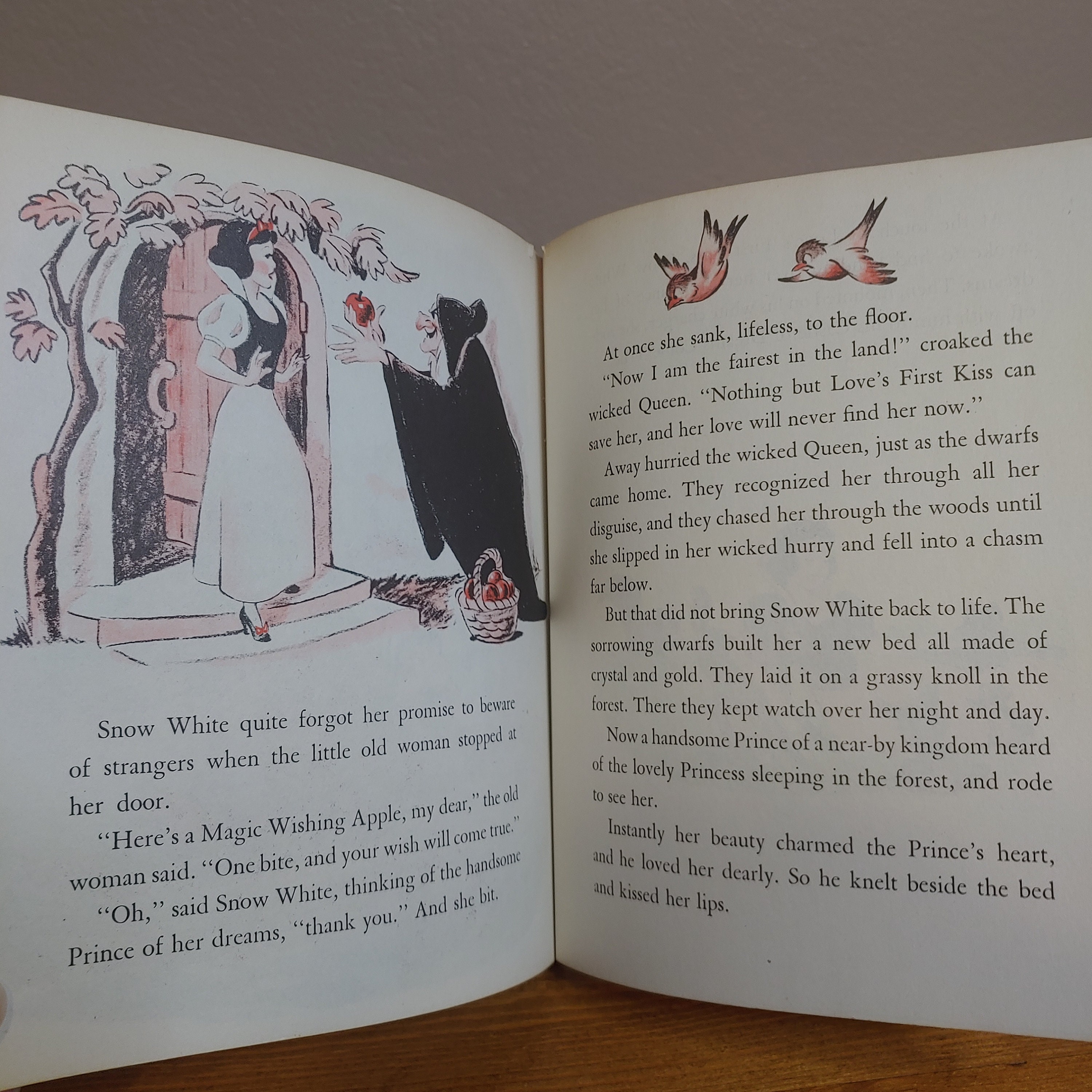 A Little Golden Book Walt Disney's Snow White and the Seven Dwarfs ...