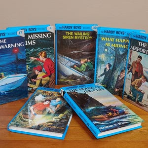 Set of 7 Hardy Boys Books Grosset and Dunlap, 1999-2004, Flashlight series hardcover, #2, 4, 9, 10, 17, 29, 30, vintage children&#39;s books