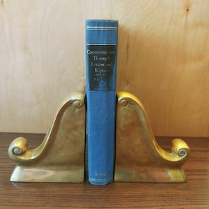 Communicating Through Letters and Reports, J. H. Menning  and C. W. Wilkinson, 1967 4th edition, business communication, college textbook