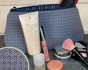 Upcycled Cosmetic Bag | Plaid Zipper Pouch