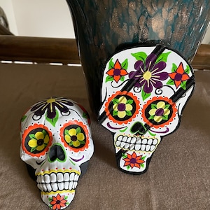 Mexican Calavera, Sugar Skull Gifts, Mexican Art, Dia de los Muertos Decor, Sugar Skull Sculpture, Sugar Skull Wall Hanger, Set of Two