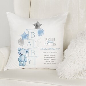 Almohada de oso de peluche azul personalizada / Cojín de anuncio de nacimiento / Regalo perfecto para el nuevo bebé / Almohada Teddy Blocks / Recuerdo del bebé