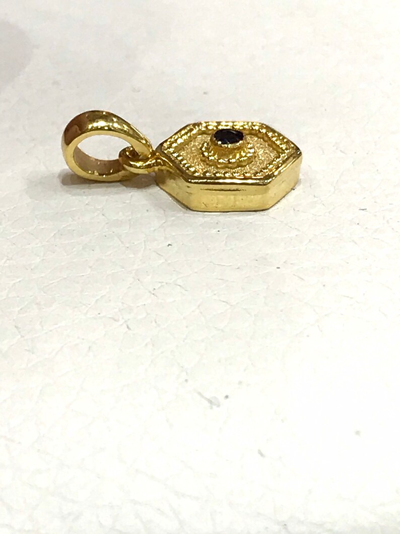 Byzantine Greek pendant in solid gold 14 karat with real sapphire