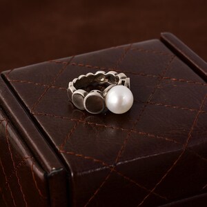 Freshwater Pearl Sterling Silver Ring: Vintage Design
