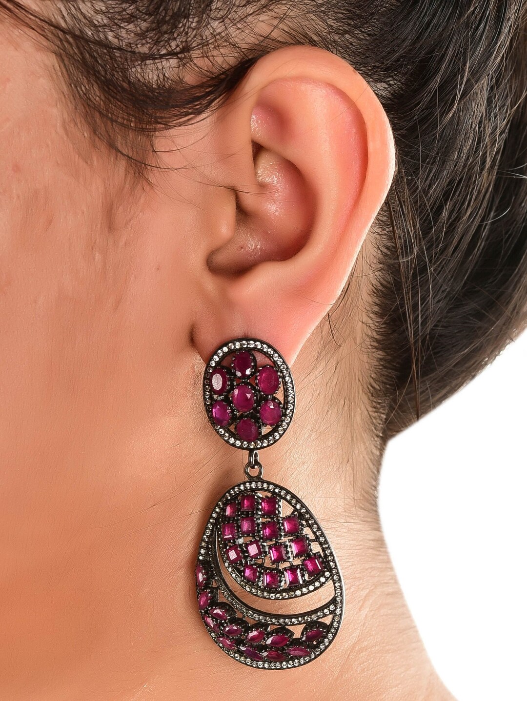Orecchino Fiore Rosa Pietra Nera Lebole collezione The Circle Orecchino Fiore Rosa Pietra Nera Lebole collezione The Circle