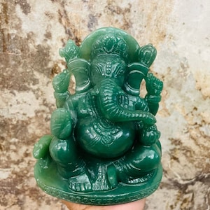 Statua di Ganesha in avventurina verde intagliata a mano: 16 cm, 2,3 kg immagine 1