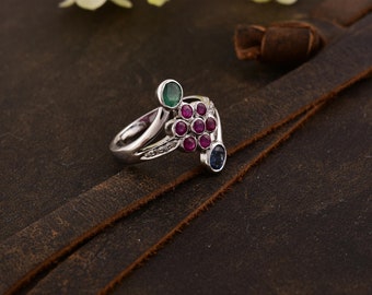 Anillo floral de plata de ley con rubí, zafiro, esmeralda y diamantes