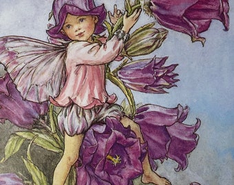 Original Vintage Print 1995 von Cicely Mary Barker. Die Canterbury Bell Fee. Kinderzimmer, Spielzimmer Geschenk, Feen Home Decor