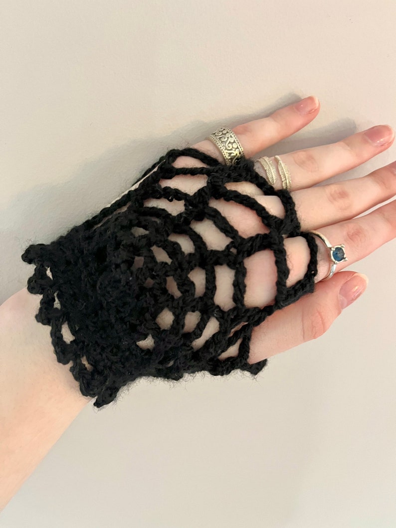 Gothic lace crochet fingerless gloves Witch Goth clothing gift aesthetic Victorian halloween spiderweb gifts accessories Grunge Fashion zdjęcie 7