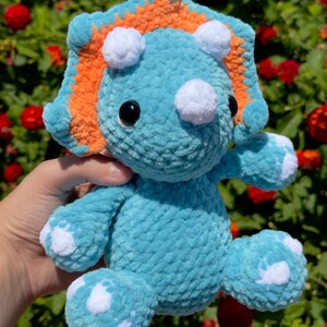Crochet Baby Triceratops - crochet dinosaur - crochet triceratops - dinosaur -crochet amigurumi - amigurumi dinosaur