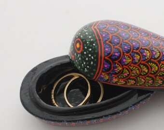 Vintage Baby Wal Lacquerware Ring Box - Handbemalt