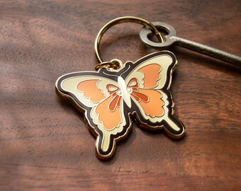 Retro Butterfly Keychain ⋆ 70s Inspired ⋆ Gold Plated Hard Enamel Keychain