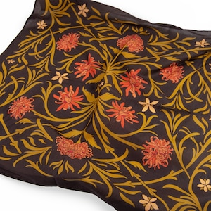 Chrysanthemum Flower Bandana • 100% Cotton • 22"x22"