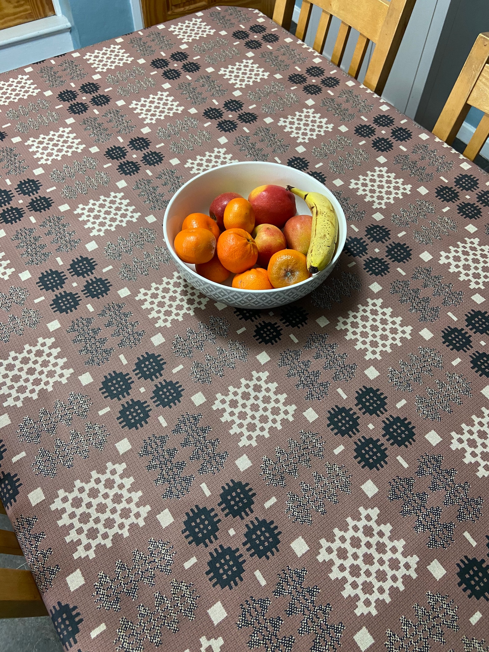 Welsh Blanket Tapestry Oilcloth Tablecloth Dusky Pink / Llian Bwrdd
