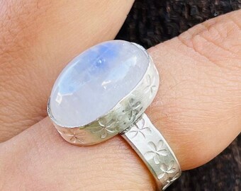 Dainty Moonstone Ring for Women Silver Moonstone Ring Moonstone Oval Ring, Silver Matte Ring Gift for Daughter Gift for Her Birthday Gift