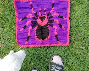 Neon tarantula crochet tapestry pattern