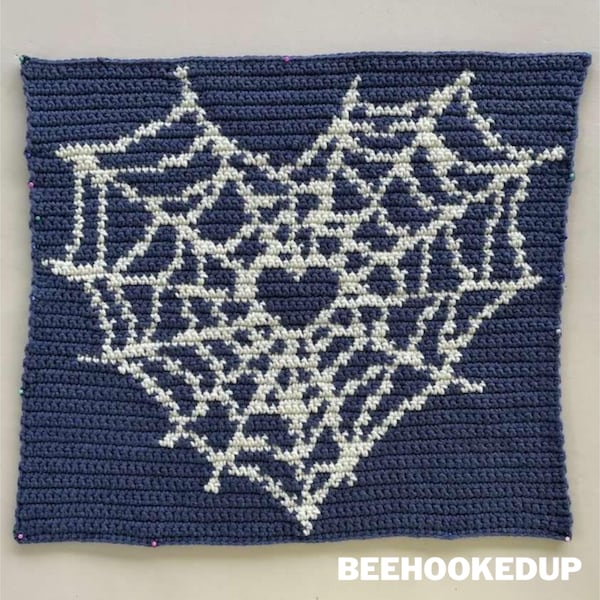 Crochet heart spider web tapestry pattern