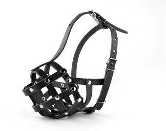 Adjustable Leather Basket Dog Muzzle: Small/Medium Breed