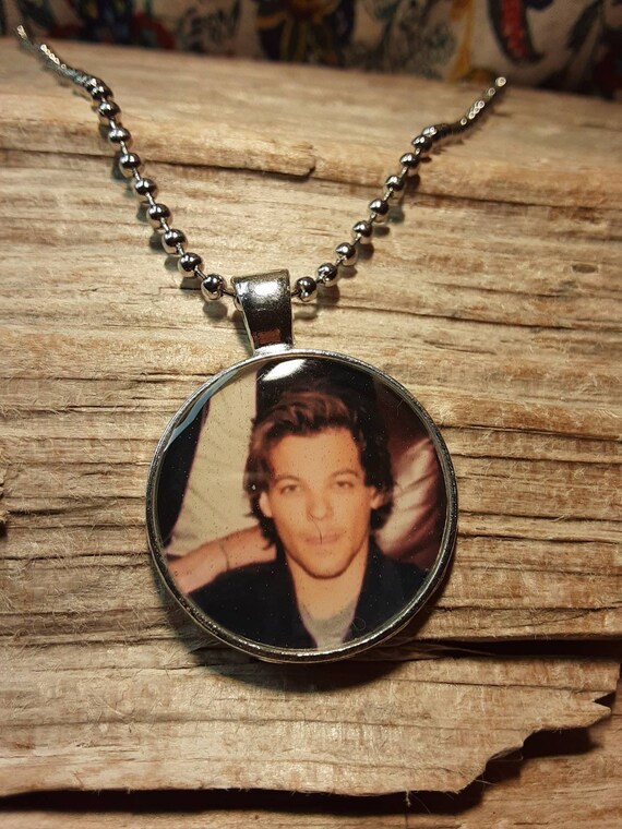 Louis Tomlinson Resined Pendant Necklace Etsy