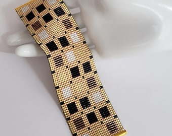 Beaded Bracelet, Mixed Geometric, Handmade on Loom, Rocaille DELICAS MIYUKI, Jewel, Brown, Beige. BOHO Chic cuff.