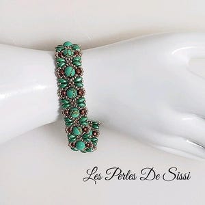 女性用ビーズ カフ ブレスレット、天然石 ターコイズ グリーン、MIYUKI と BOHEME のファセット BOHO カフ ジュエルで手作りされた編み込み。