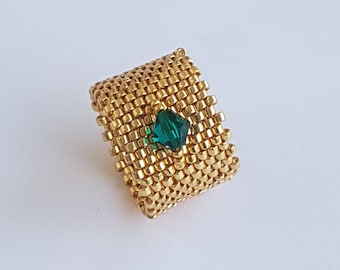 Women&#39;s Beaded Ring 1 Emerald Green Spinning Top in Pure*CRYSTAL Handmade weaving in DELICAS seed beads from MIYUKI gold Jewel