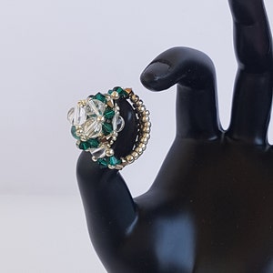 Anello con trottola verde smeraldo in cristallo di rocca in PURO CRISTALLO e perline MIYUKI trasparenti Anello da donna fatto a mano